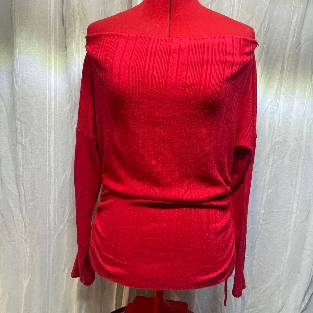 Revamped Large  red shirt